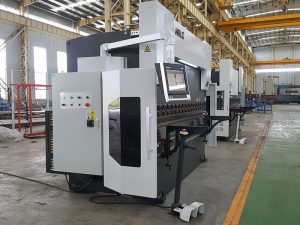 robot pindutin preno