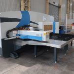 Ang MAX-SF-30T ay gumagamit ng cnc turret punch press